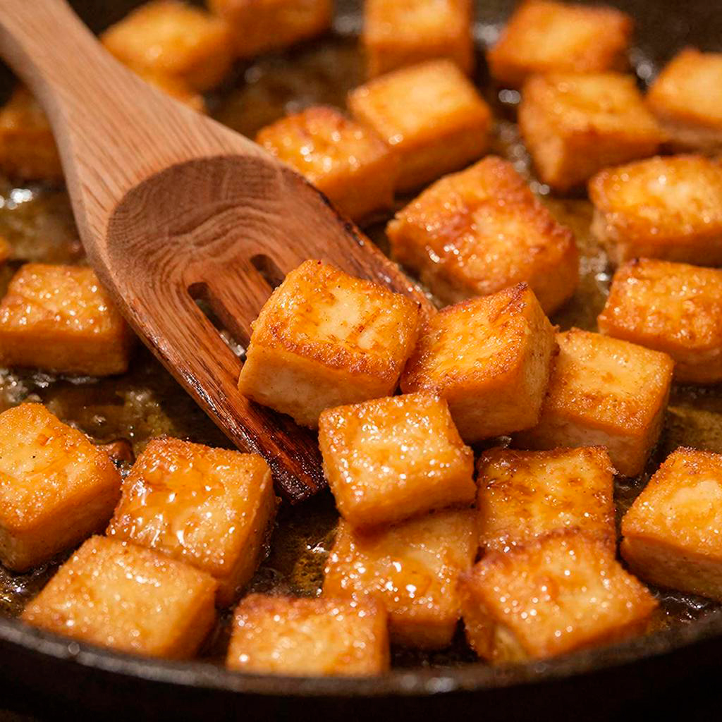 Как обжарить тофу до хрустящей корочки хрустящий тофу на сковороде с золотистой корочкой