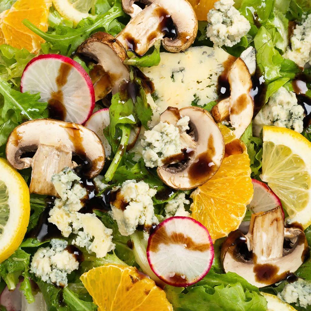 Салат с горгонзолой и шампиньонами рецепт Салат с горгонзолой, шампиньонами и цитрусовыми