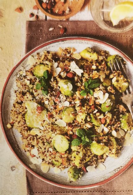 Ризотто из киноа с брюссельской капустой