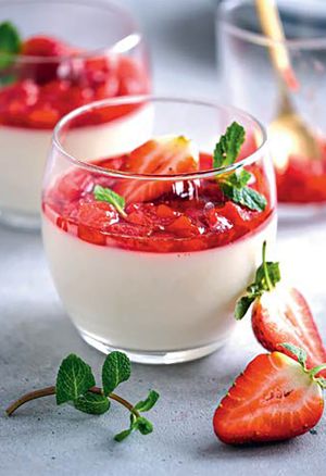 Панакота с клубникой