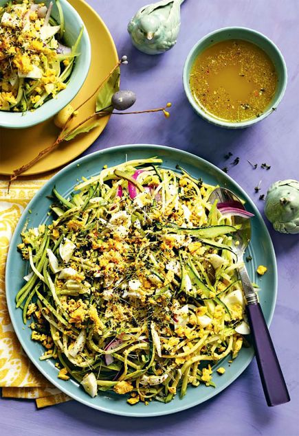 Салат с вареными яйцами и кабачком