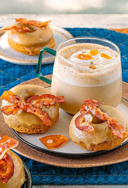 Глазированные пончики с беконом