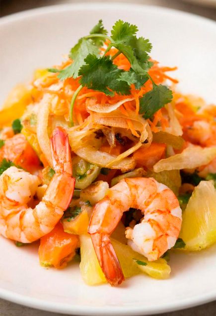 Салат с креветками и помело