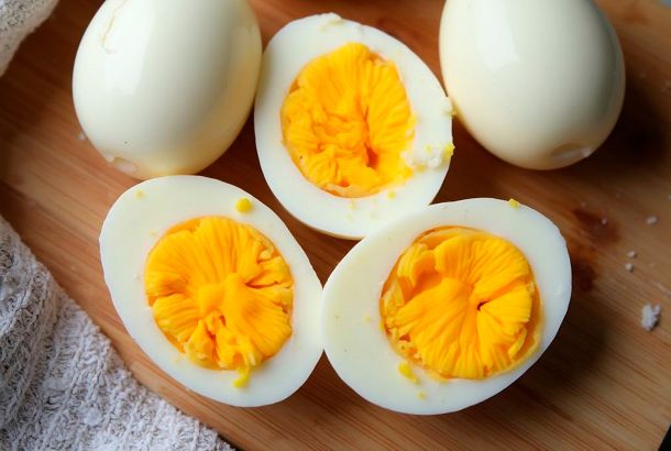 Как правильно варить яйца – всмятку, в мешочек и вкрутую