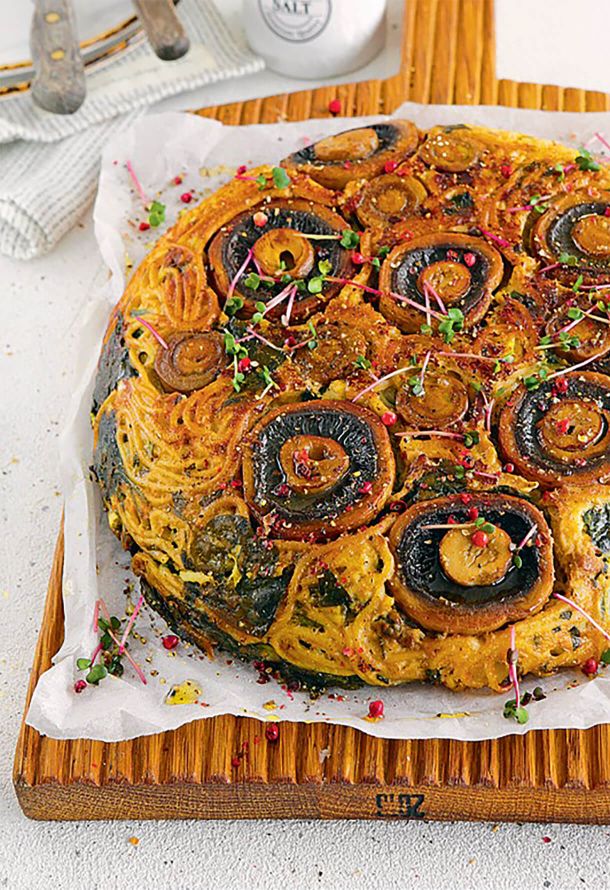 Пирог из спагетти с шампиньонами