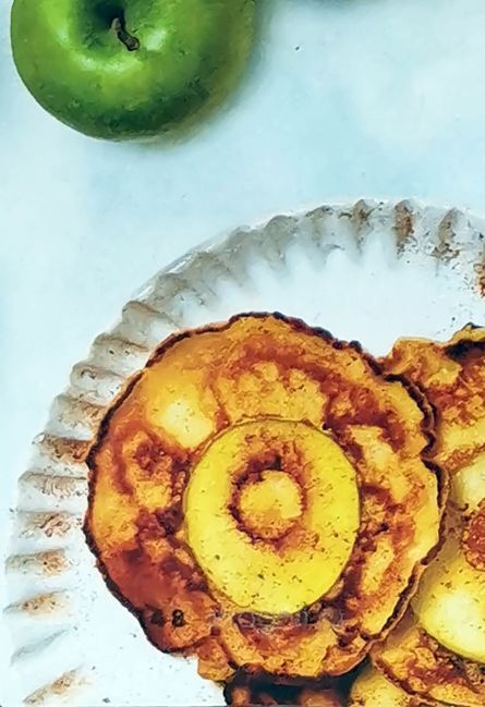 Припек из яблок с корицей