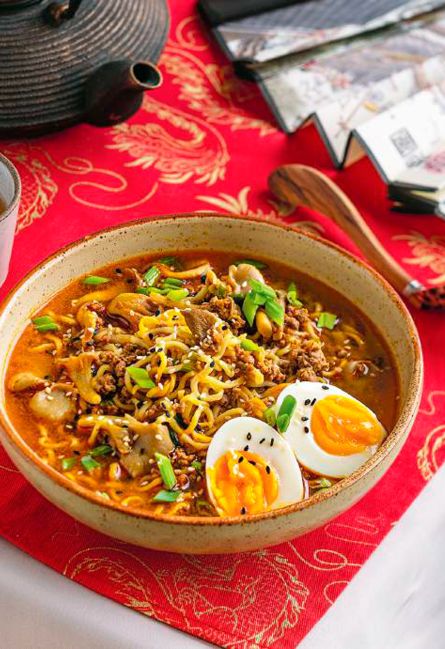 Карри рамен с фаршем